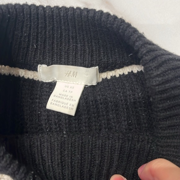 H&M Oversized Striped Knit (XS) - Picture 2 of 7
